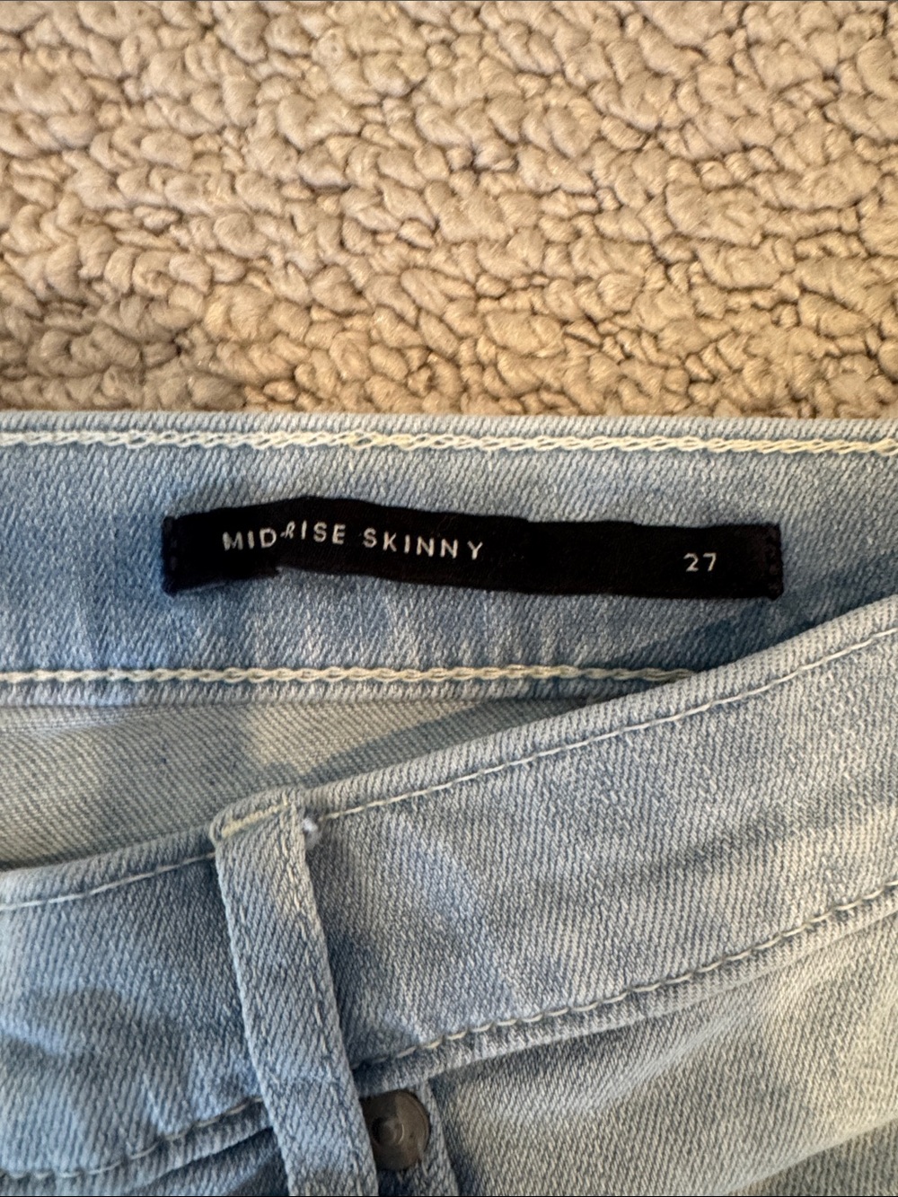 Women's Jeans Bundle - Levi’s, Cotton:On, Hollister, Banana Republic - Picture 12 of 16